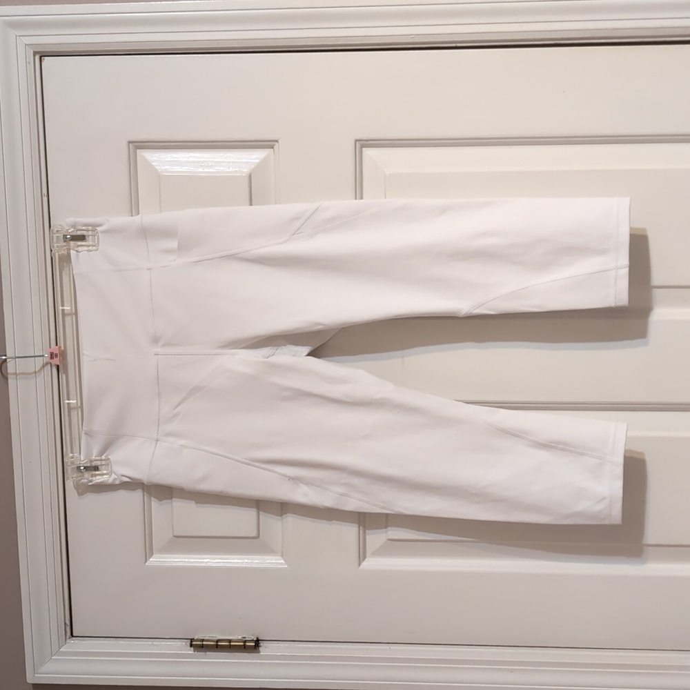 Athleta White Activewear Women's Capris Length Leggings